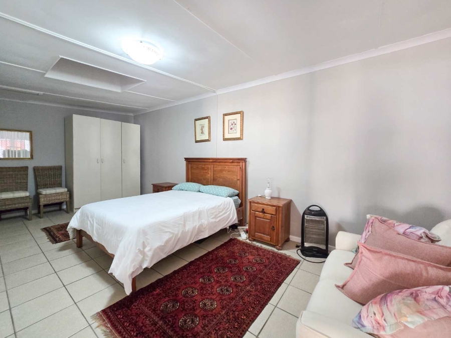 4 Bedroom Property for Sale in Stilbaai Wes Western Cape